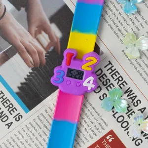 Kinder Cartoon Slap Uhr mit Digitalanzeige und bunten Silikon Armband für Jungen Mädchen