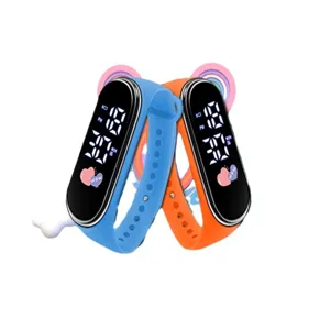 LED Touchscreen digitale elektronische Uhr fuer Schueler, Freizeit Sport Silikonarmband.