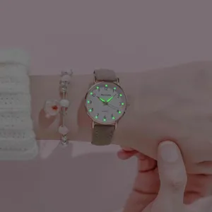 Reloj de Cuarzo para Estudiante Minimalista Coreano para Mujer Niña Correa de Cuero Artificial Fina Esfera Numérica Luminosa Con Caja de Regalo