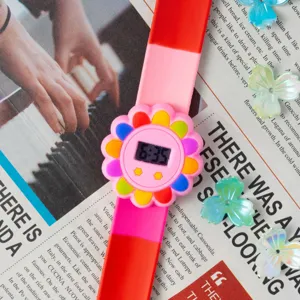Kinder digitale Klatscharmbanduhr süßes buntes Blumen Zifferblatt Silikon Armband top