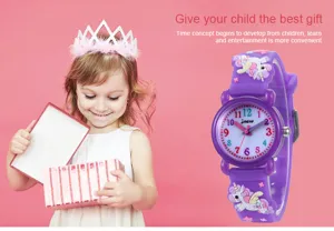 Kinder Cartoon Quarzuhr mit 3D Einhorn Silikonarmband und klaren Ziffernblattzahlen.