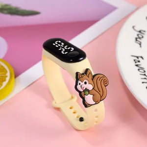 Süße Cartoon Eichhörnchen Kinder LED Digitaluhr mit weichem Silikonarmband für Mädchen Sport Armband