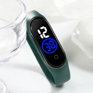 Orologio digitale touch LED M4 per studenti, orologio sportivo in silicone verde minimalista.