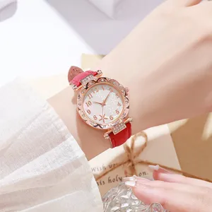 Elegante Damen Quarzarmbanduhr mit rotem Lederarmband und strassbesetzter Lünette, stilvoll.
