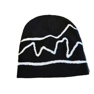 Berretto in maglia nera con motivo jacquard a onde bianche, cappello invernale caldo da strada.