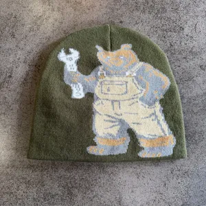 Berretto in maglia caldo invernale, design jacquard orso meccanico vintage, cappello verde oliva.