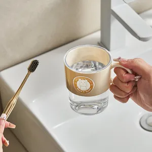 Tasse à rincer la bouche en plastique transparent avec motif d'ours, double paroi.