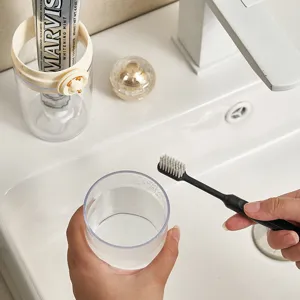 Set tazza risciacquo bocca da viaggio portatile con simpatico design di orsetto.