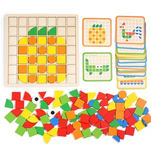 Set de puzzle mosaïque en bois avec cartes de formes géométriques pour l'apprentissage des enfants.