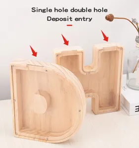 Hucha de letras de madera con frente acrílico transparente para ahorrar dinero y decoración.