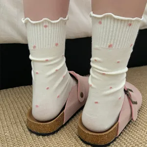 Jolies chaussettes mi-hautes pour femmes à volants et pois, style japonais tendance.