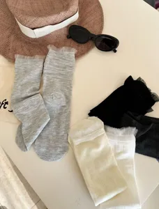 Women summer thin mid-tube socks with delicate lace ruffle trim sweet Korean style hosiery