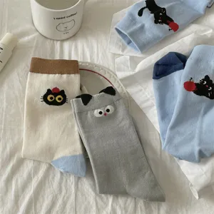 Cute cartoon cat patterned mid-calf socks for women, Korean style casual cotton hosiery.