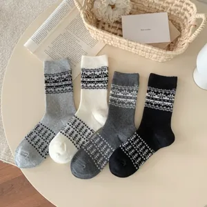 Women's Fair Isle mid-tube socks vintage winter knit casual hosiery, cozy cotton blend.