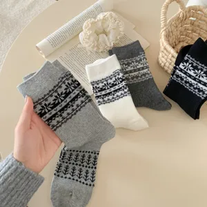 Korean vintage fair isle winter mid-tube socks warm knit casual retro long socks for women