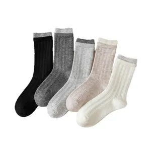 Thickened wool socks for women, winter thermal contrast color crew socks, soft knit long socks.