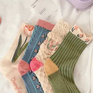 Vintage floral cotton mid-calf socks detail, cute tulip stacked knit design, soft and comfortable.