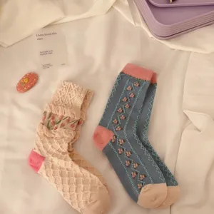 Vintage floral embroidery mid-tube cotton socks sweet retro style women breathable cozy crew socks