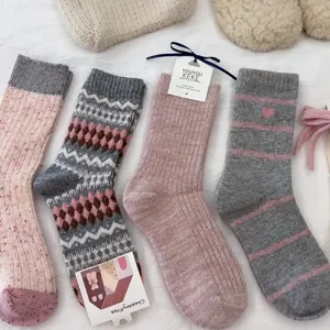 Calcetines invierno mujer lana bonito rosa gris tubo medio suave acogedor moda punto