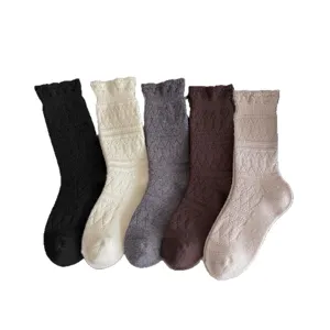 Damen japanische Vintage Lochstrick Wolle Mid-Tube Socken, dicke warme Stiefel Strümpfe.