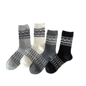 Korean retro Fair Isle knit mid-tube socks, classic pattern, four colors cozy winter socks.