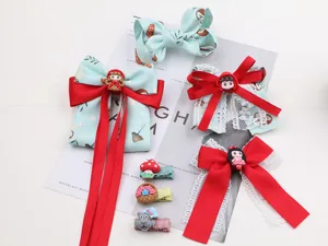 Lindo juego de pinzas para el cabello con lazo de Caperucita Roja, accesorios adorables.