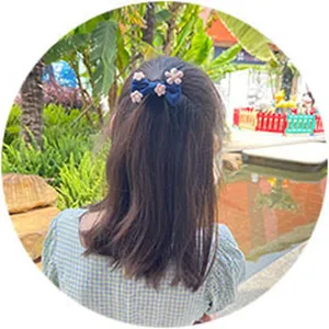 Süße Kinder Stoff Schleife Haarspange mit Perlen, schönes Prinzessin Haaraccessoire für Mädchen.
