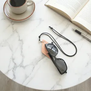 Estuche de cuero para gafas de sol con cordón colgante de cuello portátil anti-pérdida