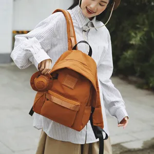 Modischer, leichter Reise-Rucksack, große Kapazität, Pendler-Schultasche Detailansicht.