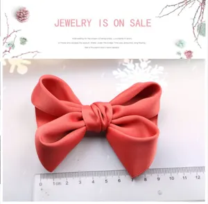 Pince à cheveux nœud en tissu rouge pour filles, barrette nœud satin mignon pour enfants.
