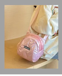 Rosa Stepp Umhängetasche für Damen, modische minimalistische Space Cotton Tasche für den Alltag.