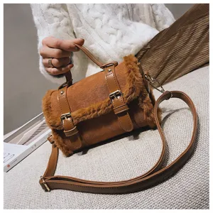 Fashionable autumn winter plush handbag for women, casual single shoulder crossbody small square bag.