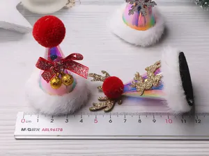 Mini holografische Weihnachtsmütze Haarklammer DIY Zubehör mit flauschigem Fellrand.
