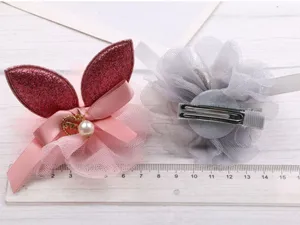 Koreanische süße Kinder Haarklammern Mesh Hasenohren und Blumen Design Haarschmuck für Mädchen.