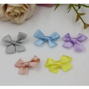 DIY ensemble d'accessoires de noeuds ruban faits main, mini noeuds colorés pour cadeaux.