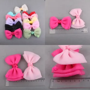 DIY handgemachte Chiffon Schleife Haarschmuck mit kleinen Blumen.
