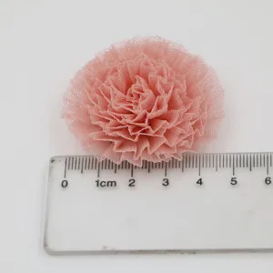 Handgemachte rosa Tüllblume Schuhaccessoire, DIY Bastelmaterial, ideal für Haarschmuck und Sträuße.