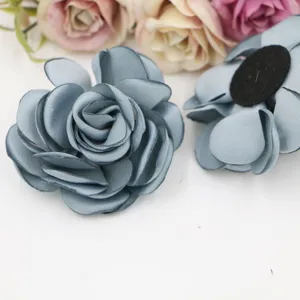 Handgemachte Stoff-Rosenblüten DIY Kleidungszubehör für Haarspangen Hochzeitssträuße Dekoration.