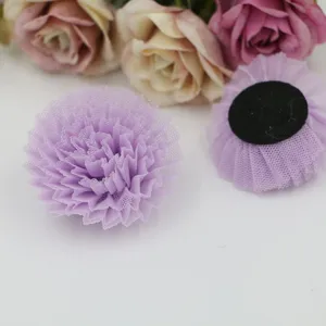 Lila Tüll Netztuch Blume Detail, DIY Handwerk Zubehör für Haarnadeln, Schuhe und Sträuße.