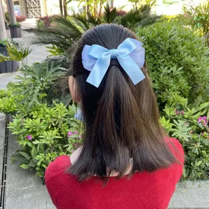Lazo bonito para el pelo de niña pinza dulce de tul azul accesorio para pequeñas días