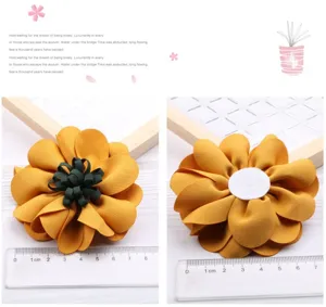 Handgemachte gelbe Stoffblume DIY Bastelmaterial für Kinder Haarschmuck und Haarspangen.