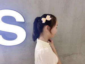 Schicke mehrfarbige Glitzer Schleife Haarklammer für Kinder, süßes Prinzessin Design Haaraccessoire.