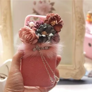 Handgemachte plueschige Blumen Handyhuelle mit haengender Kette fuer den suessen Handystil
