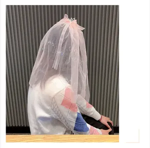 Serre-tête couronne voile rose princesse pour déguisement de fête et accessoire photo détail.
