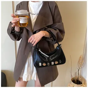 Schicke schwarze Strass-Schultertasche für Damen, stilvolle Achseltasche für trendige Looks.