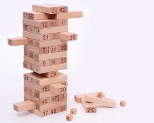 Gioco di torre di legno impilabile con blocchi numerati e dadi, legno di faggio naturale.