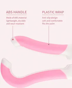 Detailed view of the pet nail clipper handle featuring durable ABS and comfortable anti-slip grip.
