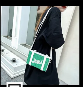 Grüne und weiße Box Umhängetasche, trendige koreanische Umhängetasche für Damen.