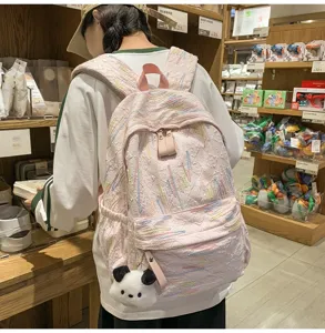 Süßer rosa Damen Rucksack, stilvoller weicher Mädchen Schulranzen mit süßem Anhänger.