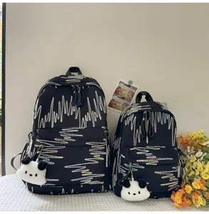 Süßer Mädels Rucksack im Ins Stil mit Plüsch Panda Anhänger und farbenfrohem Stickerei Design.